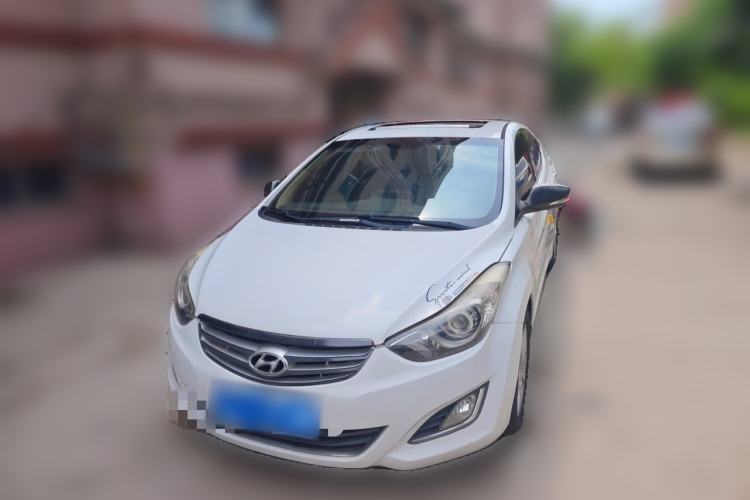 Used Hyundai Elantra (5th Generation / Langdong) 2012 1.6L Manual Leading Model Front Right 45 Deg
