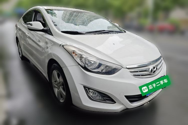 Used Hyundai Elantra (5th Generation / Langdong) 2012 1.6L Automatic Fashion Edition Front Right 45 Deg