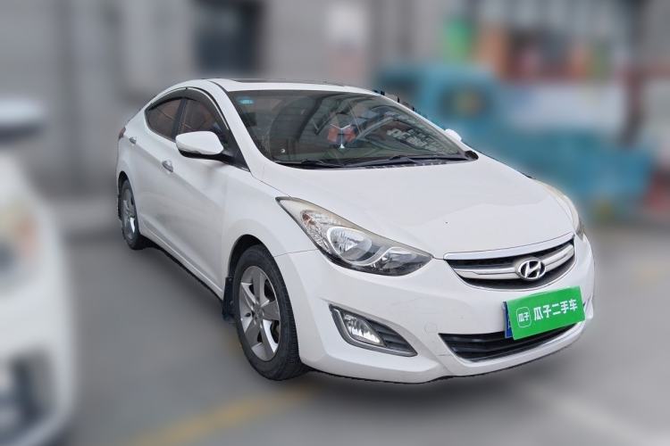 Used Hyundai Elantra (5th Generation / Langdong) 2012 1.6L Manual Leading Model Front Right 45 Deg