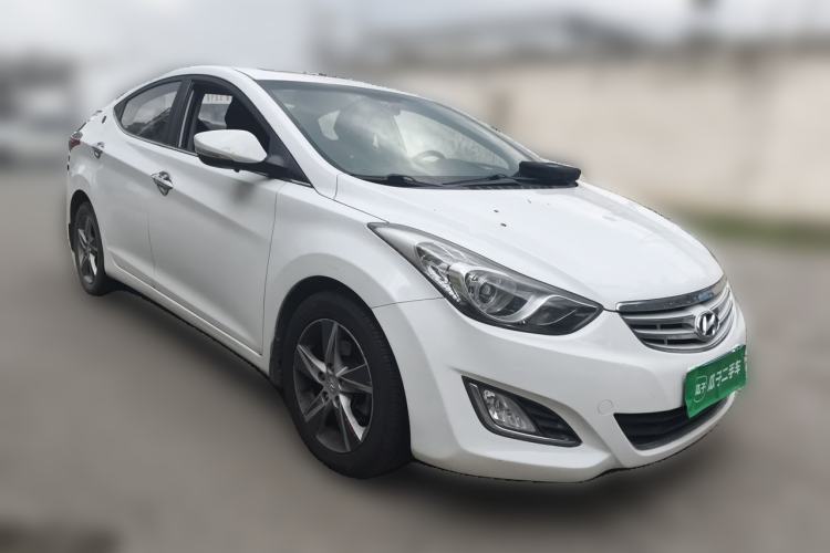 Used Hyundai Elantra (5th Generation / Langdong) 2012 1.6L Manual Leading Model Front Right 45 Deg