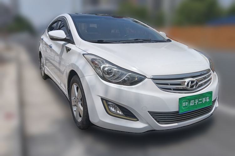 Used Hyundai Elantra (5th Generation / Langdong) 2012 1.6L Automatic Prestige Model Front Right 45 Deg