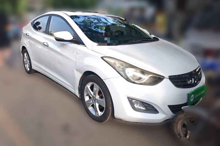 Used Hyundai Elantra (5th Generation / Langdong) 2012 1.6L Manual Leading Model Front Right 45 Deg