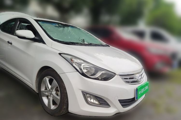 Used Hyundai Elantra (5th Generation / Langdong) 2012 1.6L Automatic Prestige Model Front Right 45 Deg