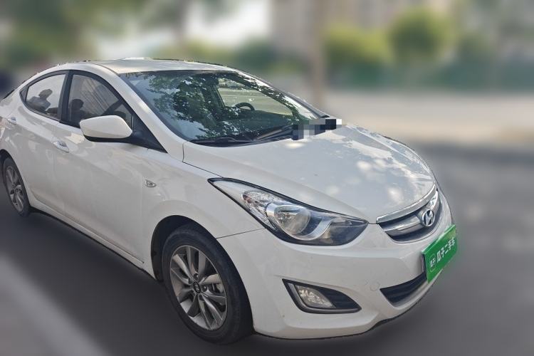 Used Hyundai Elantra (5th Generation / Langdong) 2012 1.6L Automatic Fashion Edition Front Right 45 Deg