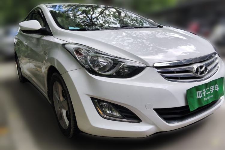 Used Hyundai Elantra (5th Generation / Langdong) 2012 1.6L Manual Fashion Edition Front Right 45 Deg