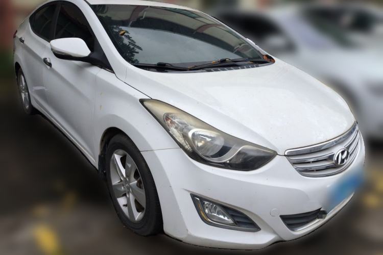 Used Hyundai Elantra (5th Generation / Langdong) 2012 1.6L Manual Leading Model Front Right 45 Deg