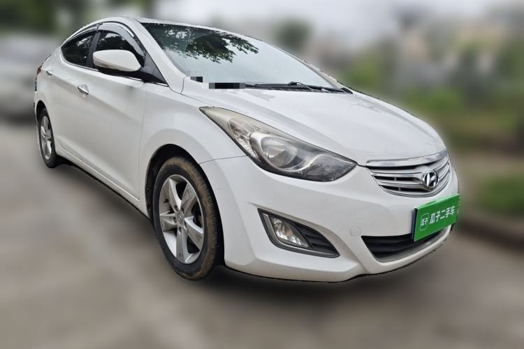 Used Hyundai Elantra (5th Generation / Langdong) 2012 1.6L Manual Leading Model Front Right 45 Deg
