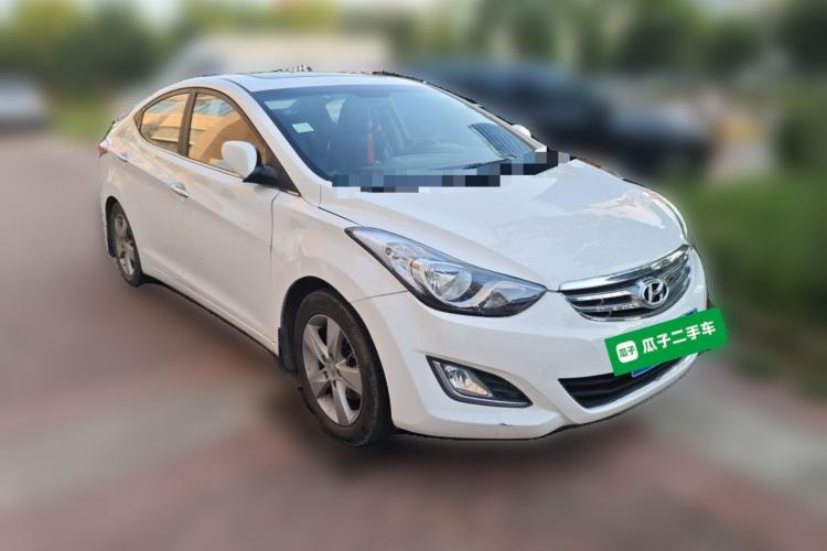 Used Hyundai Elantra (5th Generation / Langdong) 2012 1.6L Manual Leading Model Front Right 45 Deg