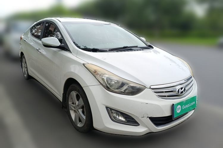 Used Hyundai Elantra (5th Generation / Langdong) 2012 1.6L Automatic Leading Model Front Right 45 Deg