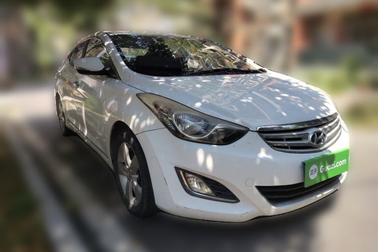 Used Hyundai Elantra (5th Generation / Langdong) 2012 1.6L Automatic Leading Model Front Right 45 Deg