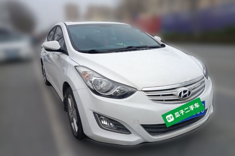 Used Hyundai Elantra (5th Generation / Langdong) 2012 1.6L Automatic Leading Model Front Right 45 Deg