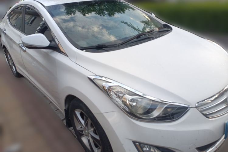 Used Hyundai Elantra (5th Generation / Langdong) 2012 1.6L Manual Leading Model Front Right 45 Deg