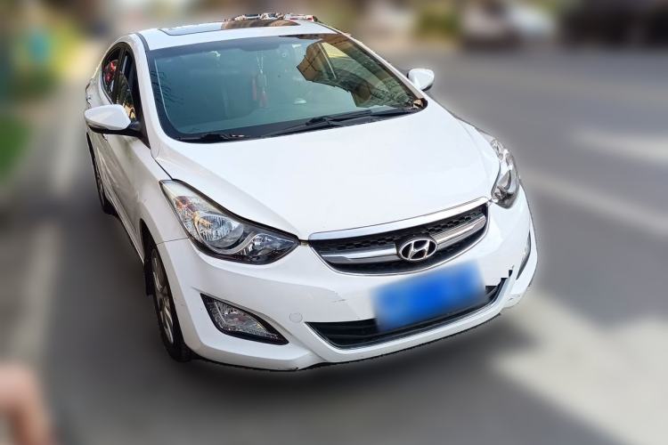 Used Hyundai Elantra (5th Generation / Langdong) 2012 1.6L Manual Leading Model Front Right 45 Deg