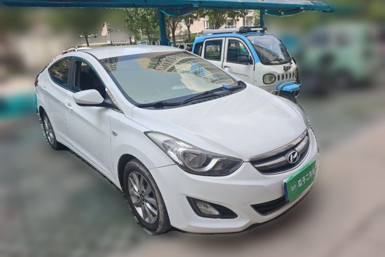 Used Hyundai Elantra (5th Generation / Langdong) 2012 1.6L Manual Fashion Edition Front Right 45 Deg