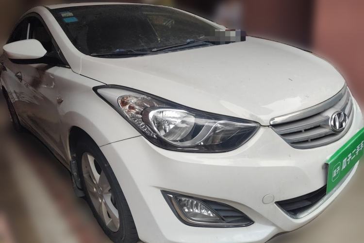 Used Hyundai Elantra (5th Generation / Langdong) 2012 1.6L Automatic Fashion Edition Front Right 45 Deg