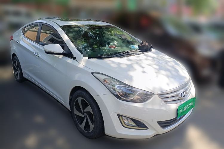 Used Hyundai Elantra (5th Generation / Langdong) 2012 1.6L Automatic Leading Model Front Right 45 Deg