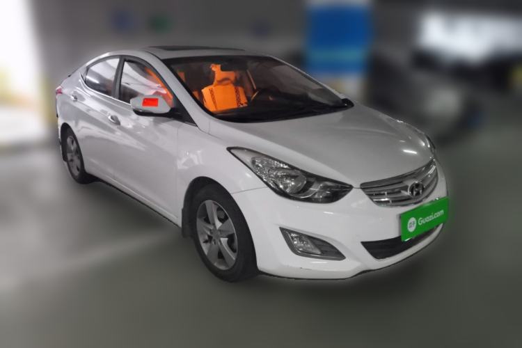 Used Hyundai Elantra (5th Generation / Langdong) 2012 1.6L Manual Leading Model Front Right 45 Deg