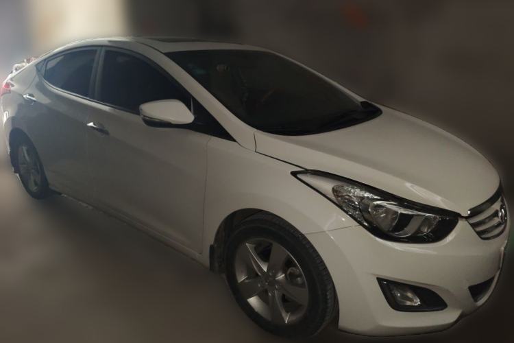 Used Hyundai Elantra (5th Generation / Langdong) 2012 1.6L Manual Leading Model Front Right 45 Deg