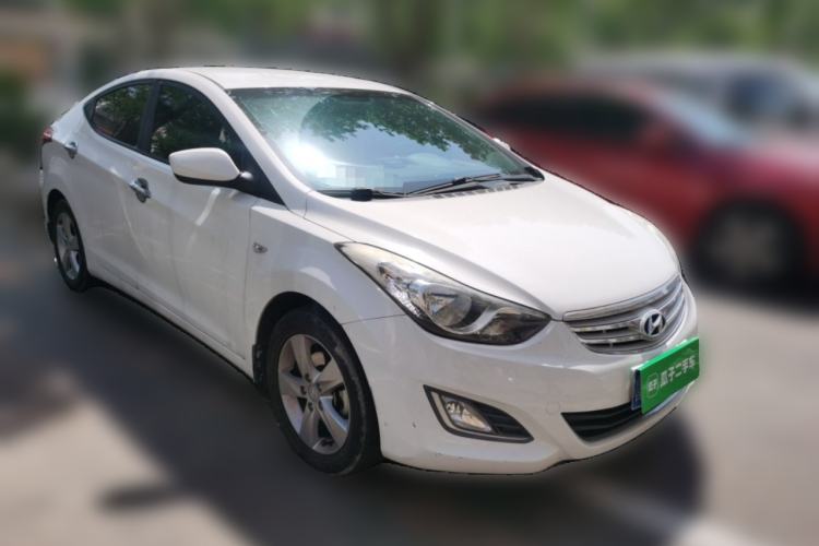 Used Hyundai Elantra (5th Generation / Langdong) 2012 1.6L Manual Fashion Edition Front Right 45 Deg