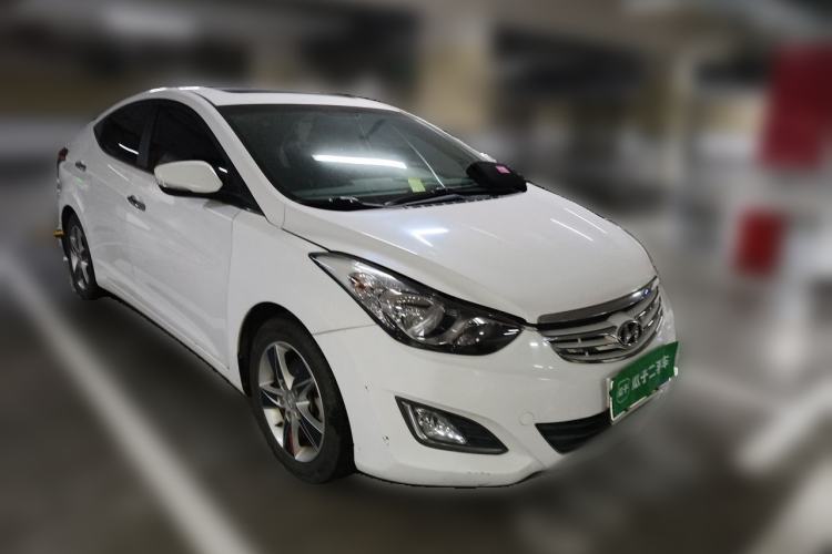 Used Hyundai Elantra (5th Generation / Langdong) 2012 1.6L Manual Leading Model Front Right 45 Deg
