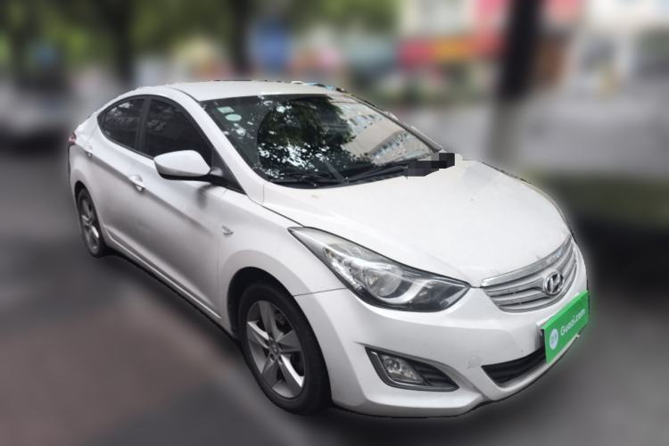 Used Hyundai Elantra (5th Generation / Langdong) 2012 1.6L Automatic Fashion Edition Front Right 45 Deg