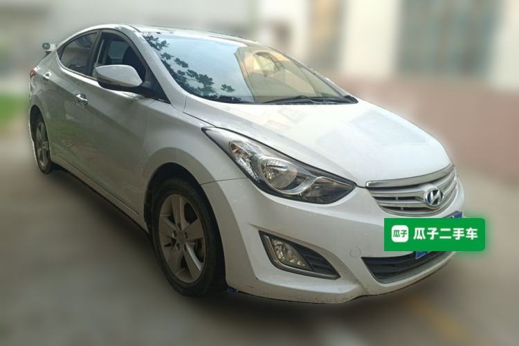 Used Hyundai Elantra (5th Generation / Langdong) 2012 1.6L Automatic Leading Model Front Right 45 Deg
