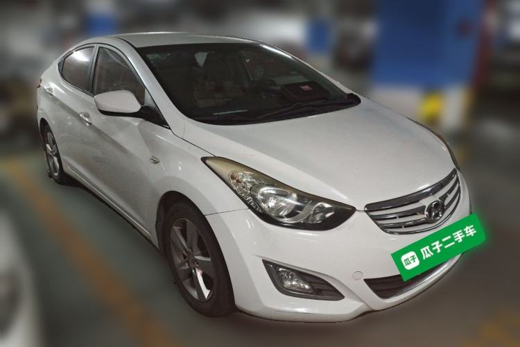Used Hyundai Elantra (5th Generation / Langdong) 2012 1.6L Automatic Fashion Edition Front Right 45 Deg