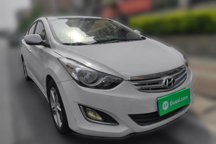 Used Hyundai Elantra (5th Generation / Langdong) 2012 1.6L Automatic Leading Model Front Right 45 Deg