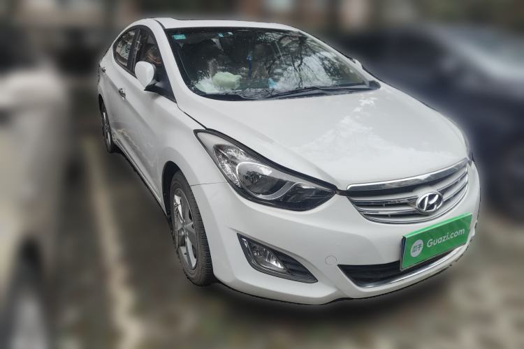 Used Hyundai Elantra (5th Generation / Langdong) 2012 1.6L Manual Leading Model Front Right 45 Deg
