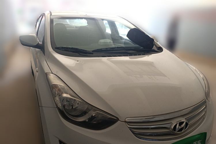 Used Hyundai Elantra (5th Generation / Langdong) 2012 1.6L Automatic Fashion Edition Front Right 45 Deg
