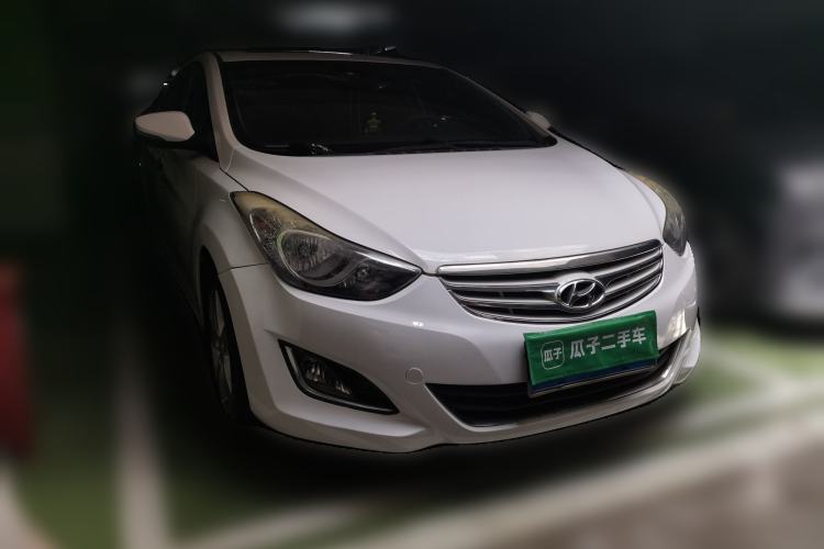 Used Hyundai Elantra (5th Generation / Langdong) 2012 1.6L Manual Leading Model Front Right 45 Deg