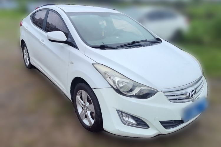 Used Hyundai Elantra (5th Generation / Langdong) 2012 1.6L Automatic Fashion Edition Front Right 45 Deg