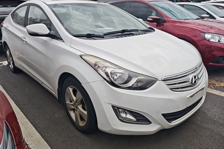 Used Hyundai Elantra (5th Generation / Langdong) 2012 1.6L Automatic Prestige Model Front Right 45 Deg