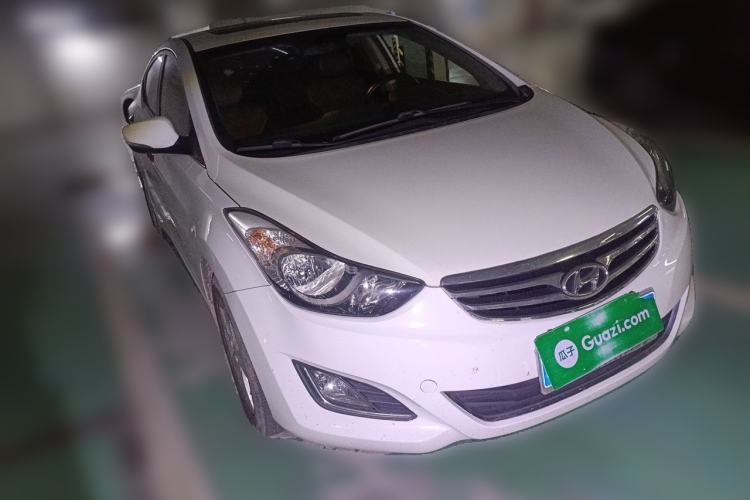 Used Hyundai Elantra (5th Generation / Langdong) 2012 1.6L Automatic Prestige Model Front Right 45 Deg