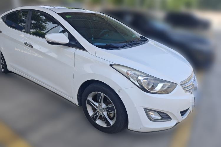Used Hyundai Elantra (5th Generation / Langdong) 2012 1.6L Manual Leading Model Front Right 45 Deg