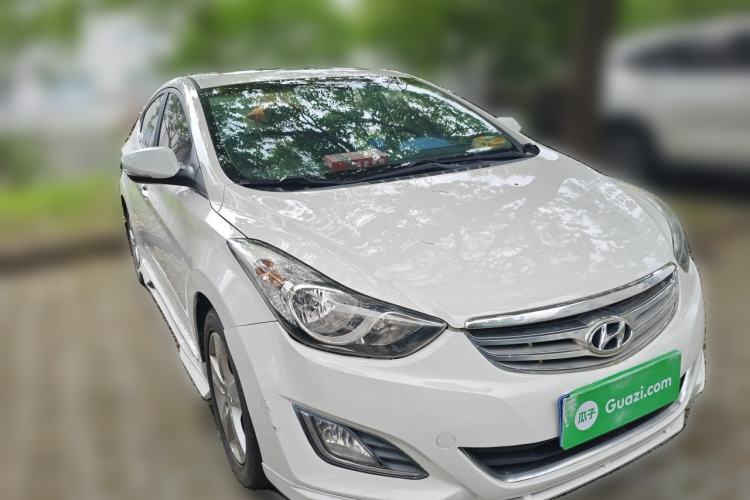 Used Hyundai Elantra (5th Generation / Langdong) 2012 1.6L Manual Leading Model Front Right 45 Deg