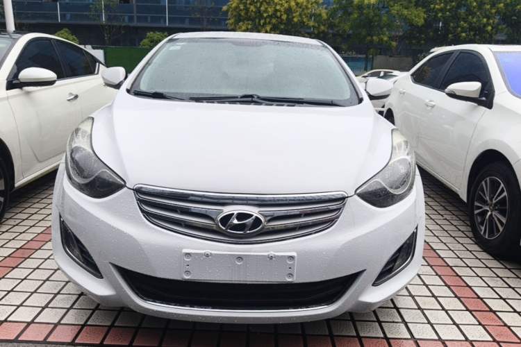Used Hyundai Elantra (5th Generation / Langdong) 2012 1.6L Automatic Fashion Edition Front