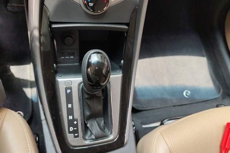 Used Hyundai Elantra (5th Generation / Langdong) 2012 1.6L Automatic Leading Model Gear Lever