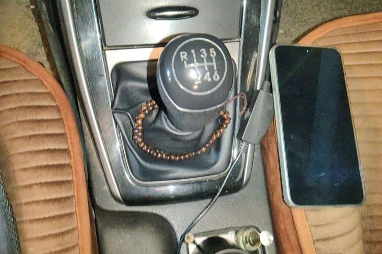 Used Hyundai Elantra (5th Generation / Langdong) 2012 1.6L Manual Leading Model Gear Lever