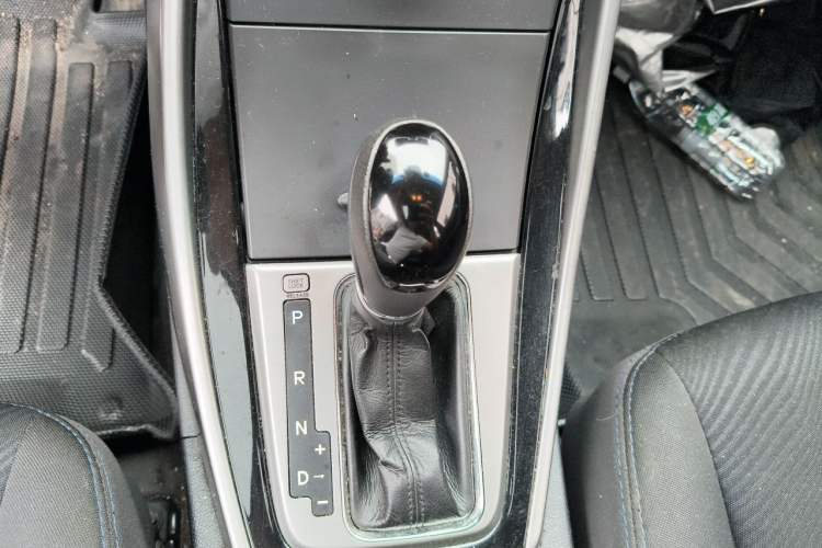 Used Hyundai Elantra (5th Generation / Langdong) 2012 1.6L Automatic Leading Model Gear Lever