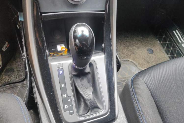 Used Hyundai Elantra (5th Generation / Langdong) 2012 1.6L Automatic Leading Model Gear Lever