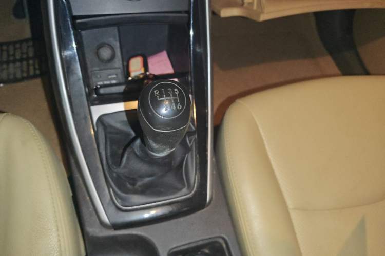 Used Hyundai Elantra (5th Generation / Langdong) 2012 1.6L Manual Leading Model Gear Lever