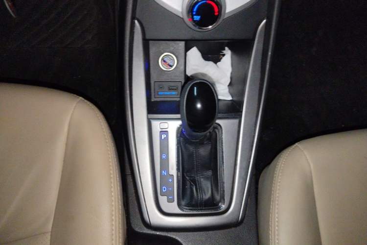 Used Hyundai Elantra (5th Generation / Langdong) 2012 1.6L Automatic Fashion Edition Gear Lever