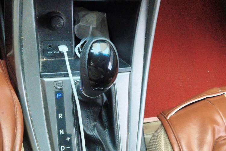 Used Hyundai Elantra (5th Generation / Langdong) 2012 1.6L Automatic Fashion Edition Gear Lever