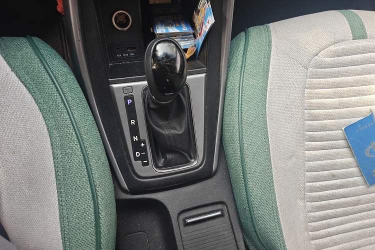 Used Hyundai Elantra (5th Generation / Langdong) 2012 1.6L Automatic Fashion Edition Gear Lever