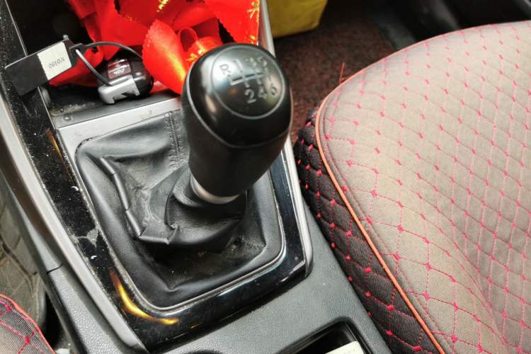 Used Hyundai Elantra (5th Generation / Langdong) 2012 1.6L Manual Leading Model Gear Lever