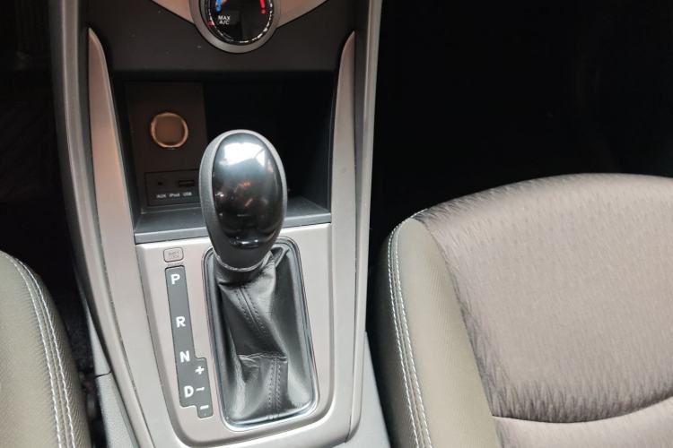Used Hyundai Elantra (5th Generation / Langdong) 2012 1.6L Automatic Fashion Edition Gear Lever