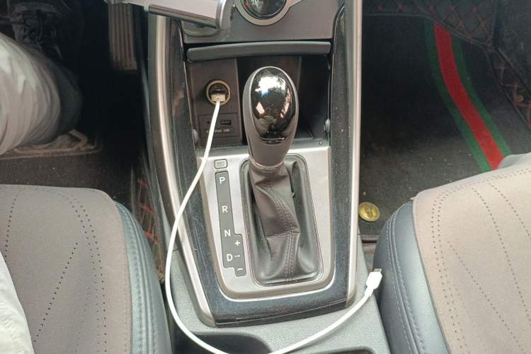 Used Hyundai Elantra (5th Generation / Langdong) 2012 1.6L Automatic Leading Model Gear Lever