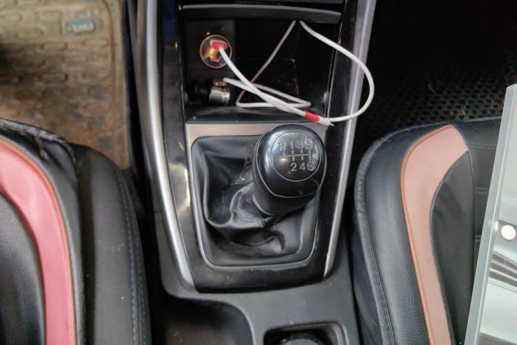 Used Hyundai Elantra (5th Generation / Langdong) 2012 1.6L Manual Leading Model Gear Lever