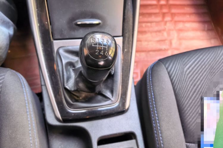 Used Hyundai Elantra (5th Generation / Langdong) 2012 1.6L Manual Leading Model Gear Lever